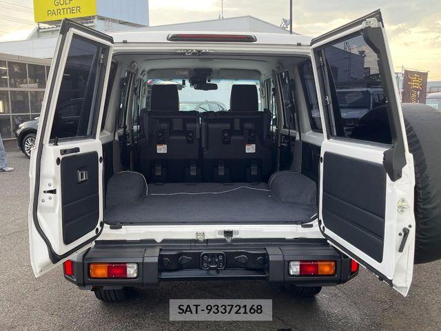 Toyota Land Cruiser 70 2025-03 8525422-10