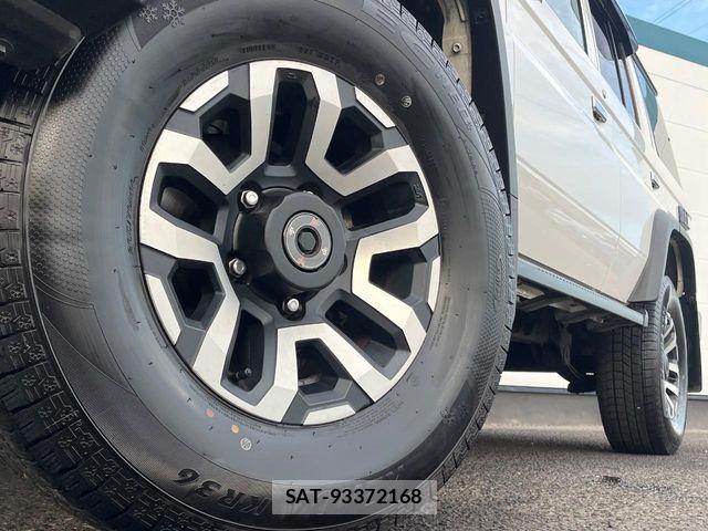 Toyota Land Cruiser 70 2025-03 8525422-12
