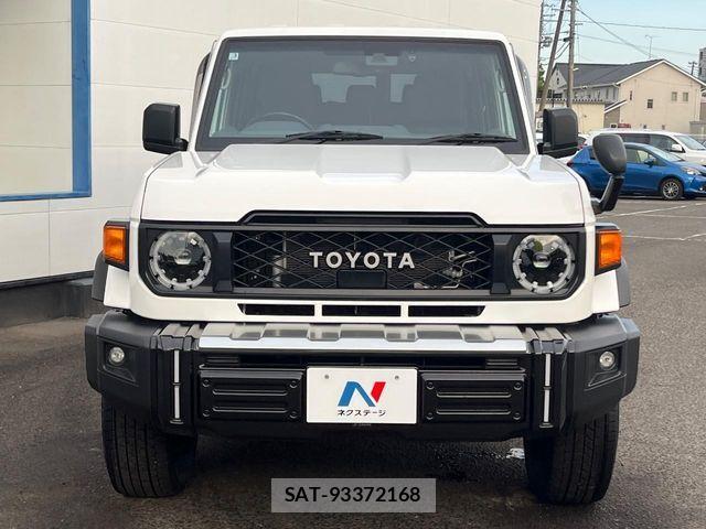 Toyota Land Cruiser 70 2025-03 8525422-13