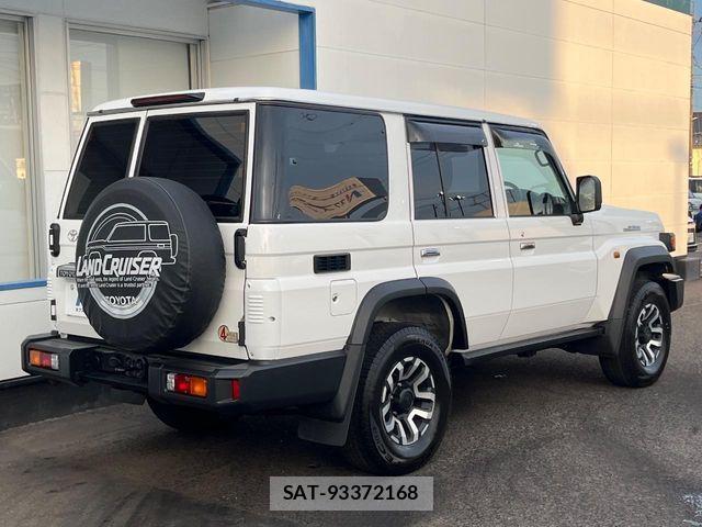 Toyota Land Cruiser 70 2025-03 8525422-16