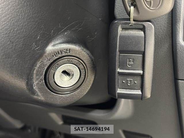 Toyota Land Cruiser 70 2024-01 8627352-9