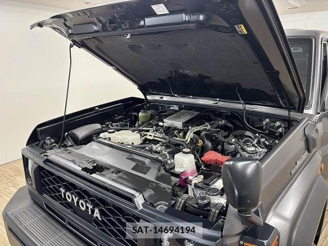 Toyota Land Cruiser 70 2024-01 8627352-13