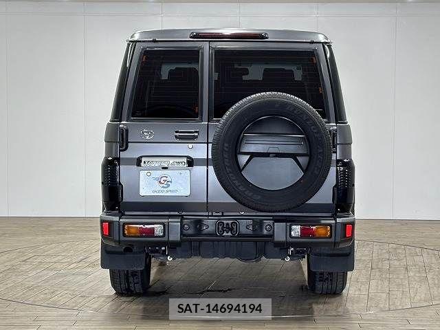 Toyota Land Cruiser 70 2024-01 8627352-15