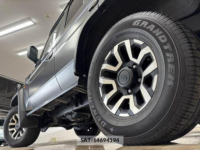 Toyota Land Cruiser 70 2024-01 8627352-18