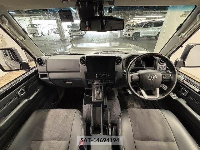 Toyota Land Cruiser 70 2024-01 8627352-1