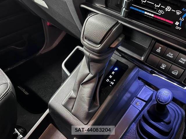 Toyota Land Cruiser 70 2023-12 8627355-9