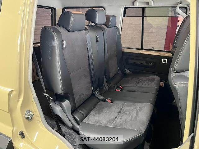 Toyota Land Cruiser 70 2023-12 8627355-11