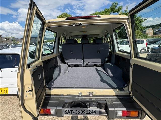 Toyota Land Cruiser 70 2025-03 8659754-16