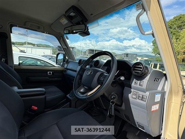Toyota Land Cruiser 70 2025-03 8659754-18