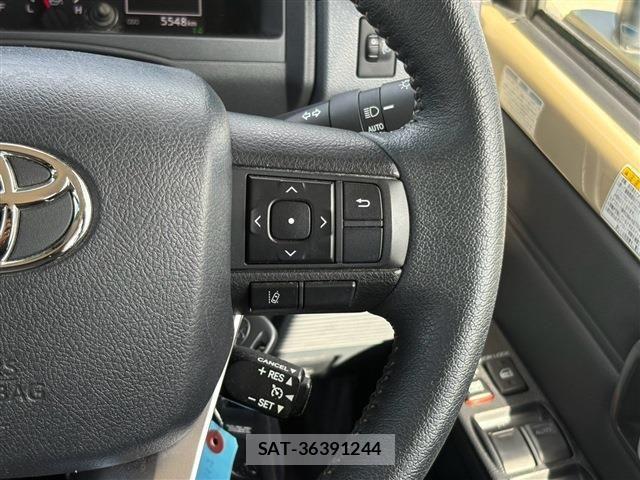 Toyota Land Cruiser 70 2025-03 8659754-26
