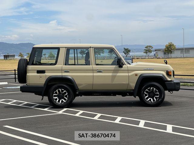 Toyota Land Cruiser 70 2025-03 8659756-23
