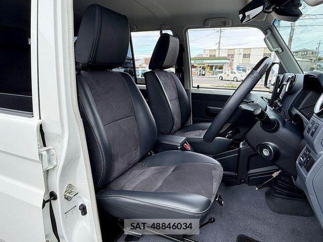 Toyota Land Cruiser 70 2024-03 8829768-14