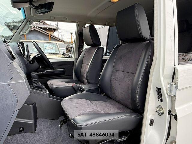 Toyota Land Cruiser 70 2024-03 8829768-15