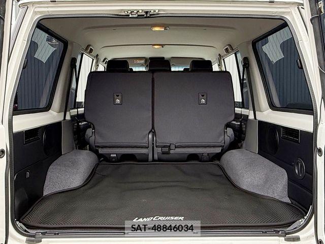 Toyota Land Cruiser 70 2024-03 8829768-17