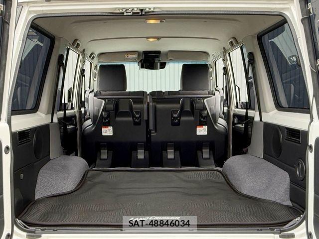 Toyota Land Cruiser 70 2024-03 8829768-18