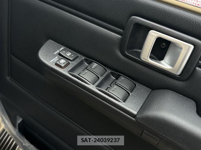 Toyota Land Cruiser 70 2024-10 8829769-10