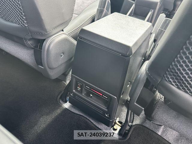 Toyota Land Cruiser 70 2024-10 8829769-16