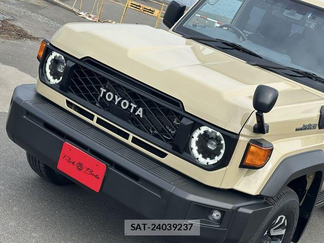 Toyota Land Cruiser 70 2024-10 8829769-28