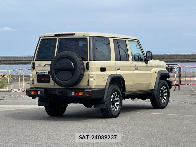 Toyota Land Cruiser 70 2024-10 8829769-2