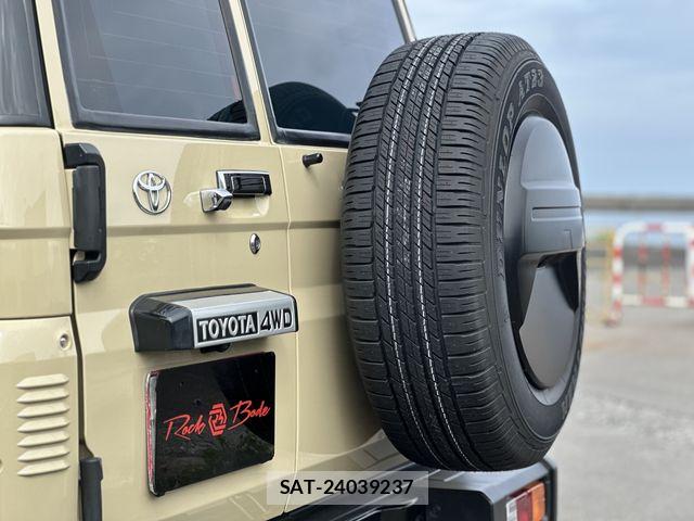 Toyota Land Cruiser 70 2024-10 8829769-29