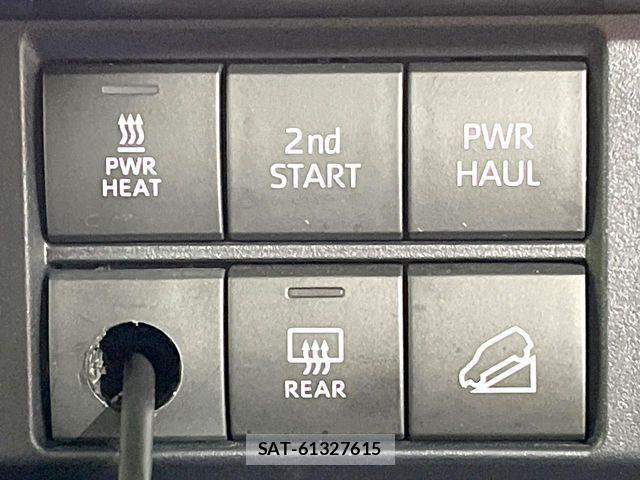 Toyota Land Cruiser 70 2024-03 8849499-6