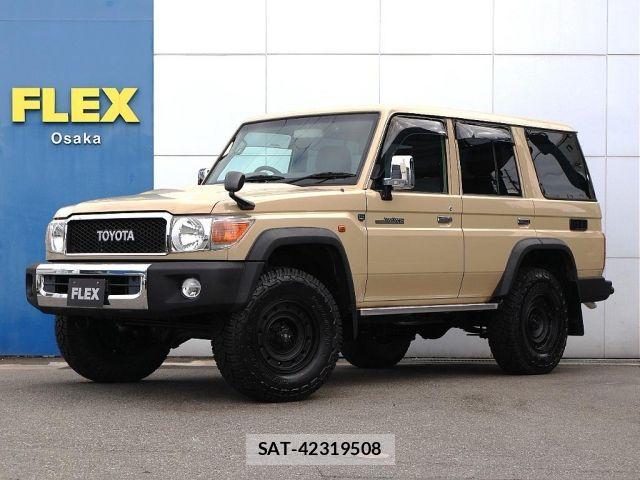 Toyota Land Cruiser 70 2015-01 8871282-0