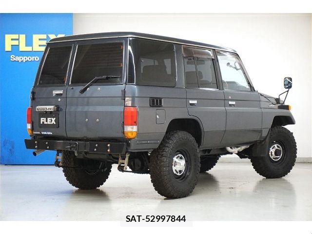 Toyota Land Cruiser 70 1992-01 8880352-2