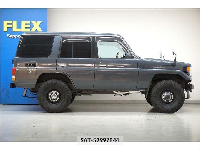 Toyota Land Cruiser 70 1992-01 8880352-5