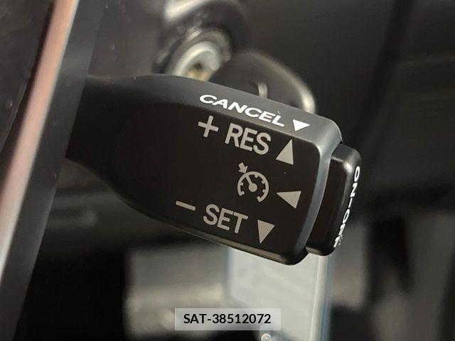 Toyota Land Cruiser 70 2025-11 8880351-2