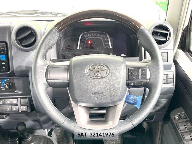 Toyota Land Cruiser 70 2025-10 7220524-11