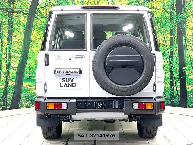 Toyota Land Cruiser 70 2025-10 7220524-15