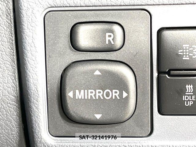 Toyota Land Cruiser 70 2025-10 7220524-7