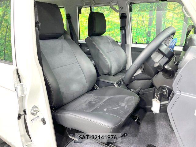 Toyota Land Cruiser 70 2025-10 7220524-8