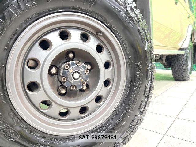 Toyota Land Cruiser 70 2015-04 8158661-10