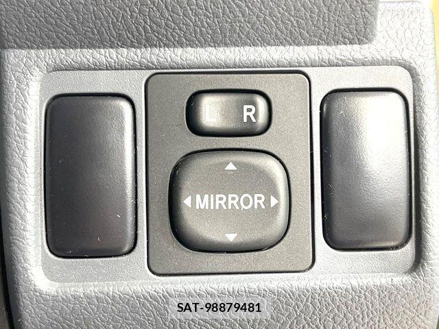 Toyota Land Cruiser 70 2015-04 8158661-3