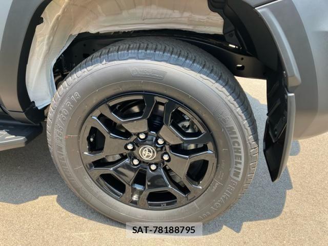 Toyota Land Cruiser FJ 2026-06 7455228-11