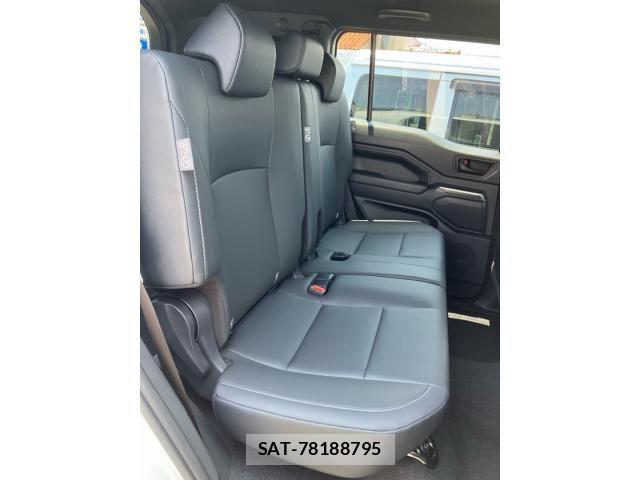 Toyota Land Cruiser FJ 2026-06 7455228-17