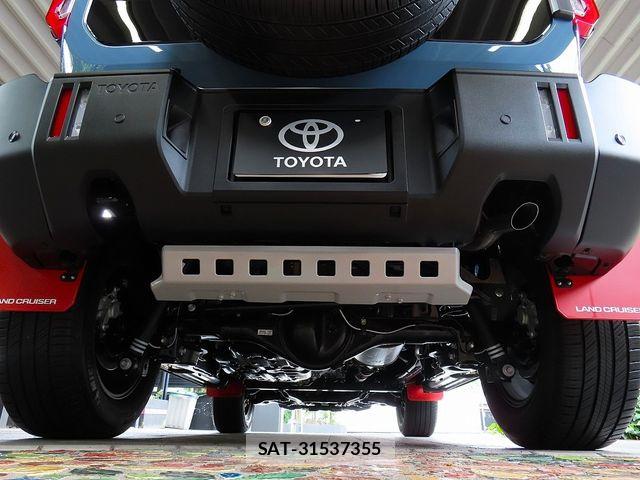 Toyota Land Cruiser FJ 2026-06 7724788-7