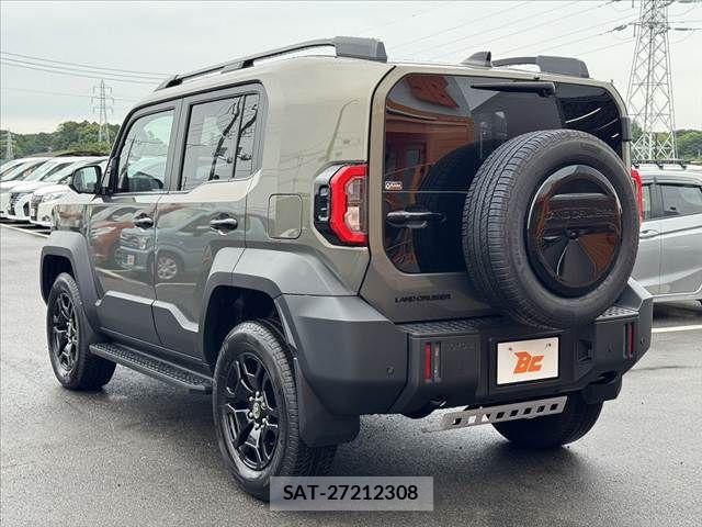 Toyota Land Cruiser FJ 2026-06 7724787-12