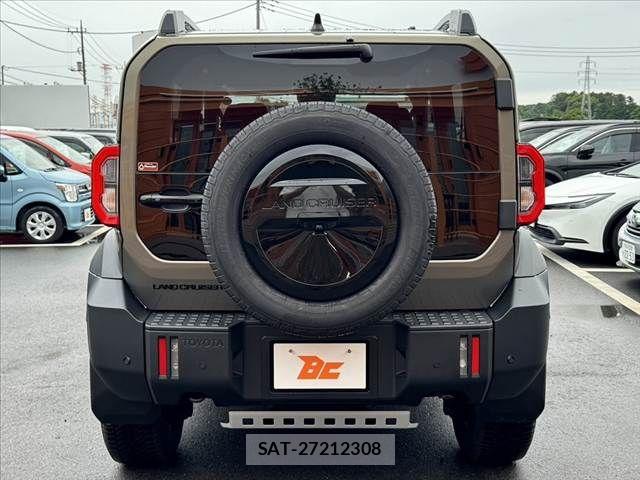 Toyota Land Cruiser FJ 2026-06 7724787-13