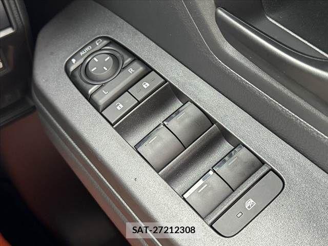 Toyota Land Cruiser FJ 2026-06 7724787-24