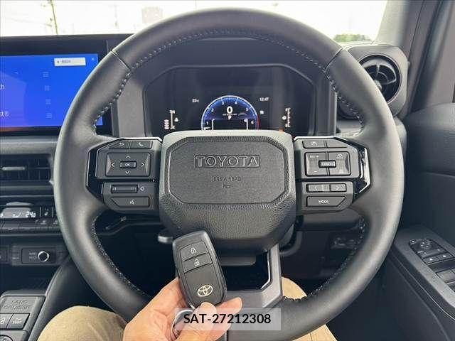 Toyota Land Cruiser FJ 2026-06 7724787-6