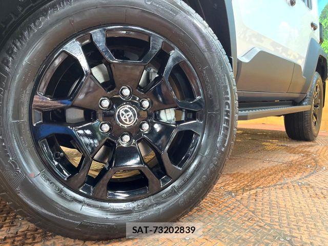 Toyota Land Cruiser FJ 2026-06 7786190-11