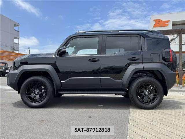 Toyota Land Cruiser FJ 2026-06 7979665-10