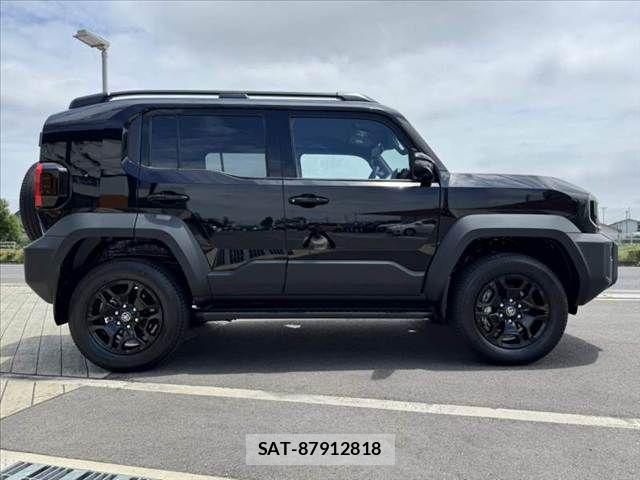 Toyota Land Cruiser FJ 2026-06 7979665-11