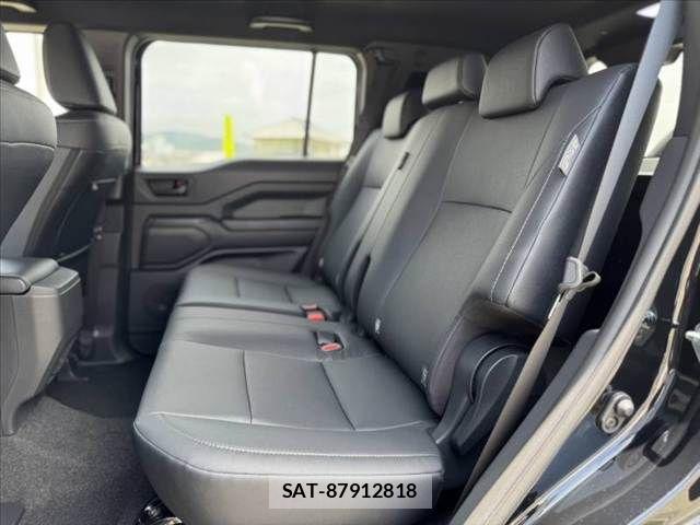 Toyota Land Cruiser FJ 2026-06 7979665-17