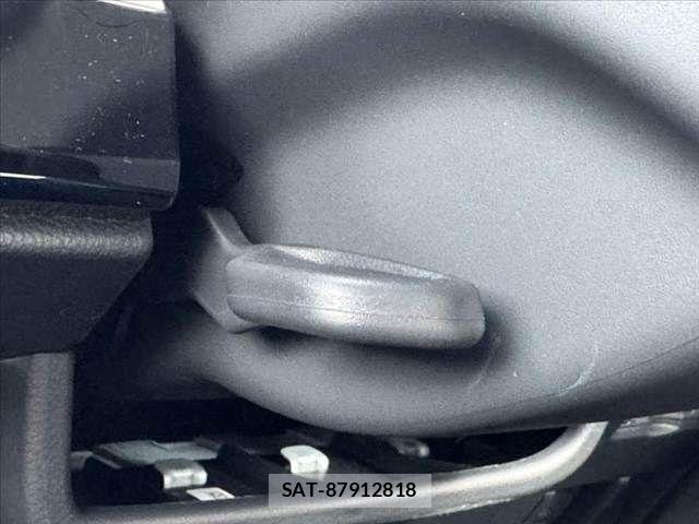 Toyota Land Cruiser FJ 2026-06 7979665-28