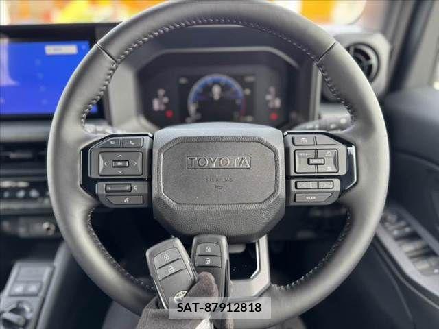 Toyota Land Cruiser FJ 2026-06 7979665-4