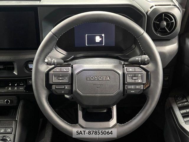 Toyota Land Cruiser FJ 2026-07 8074232-12