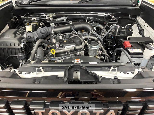 Toyota Land Cruiser FJ 2026-07 8074232-17
